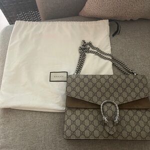 Gucci shoulder bag medium size